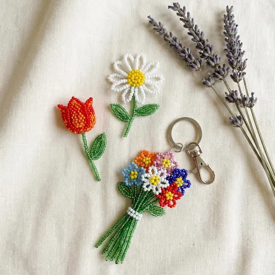 Beaded tulip, daisy and a small beaded bouquet